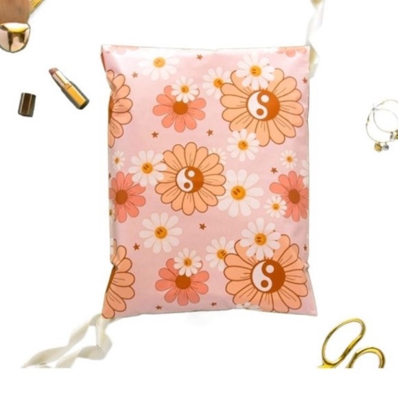 Was $25 🎉 Twenty 10” x 13” Yin and Yang Poly Mailers Poly Bags BRAND NEW - Picture 1 of 3